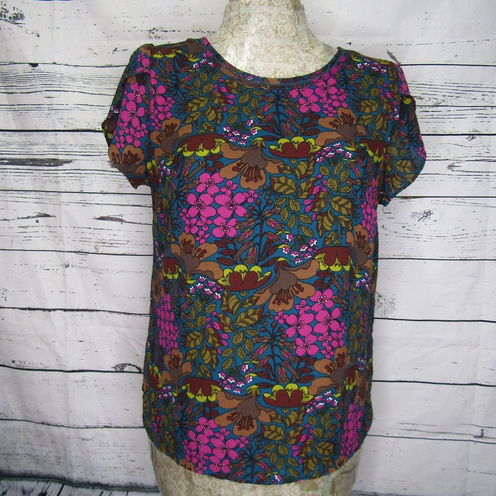 Skies Are Blue Floral Print Top